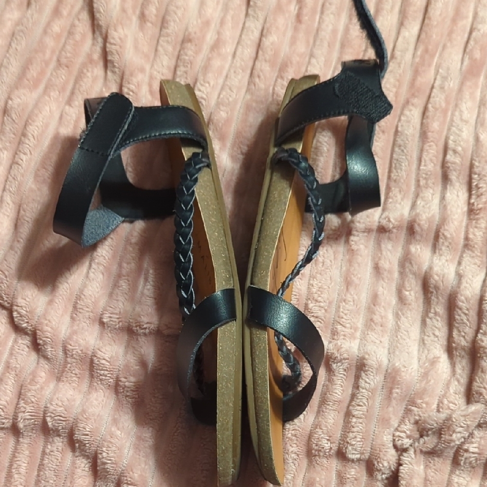 Blowfish Women's Black Sandals - Picture 6 of 10